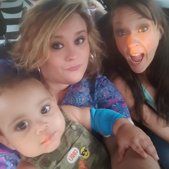 Meet your Posher, Amie - Picture 1 of 1